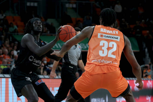 次球场上的 次球场上的