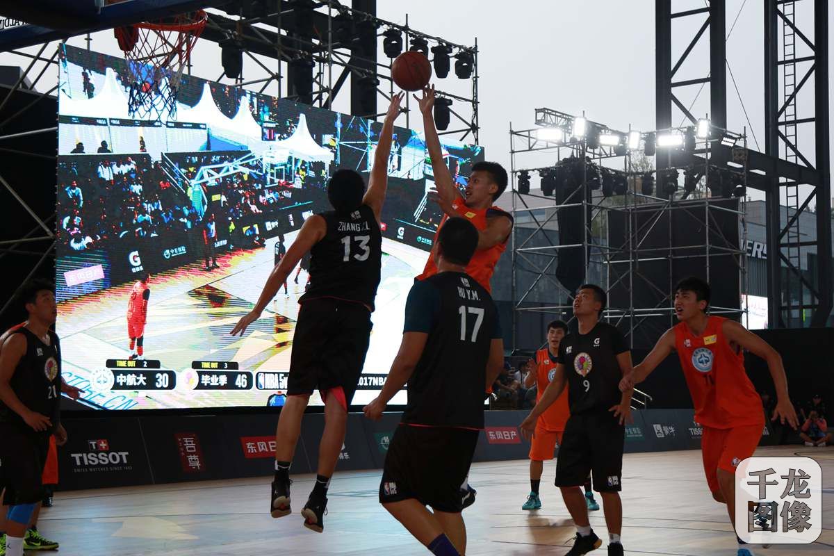 何细节上都 何细节上都