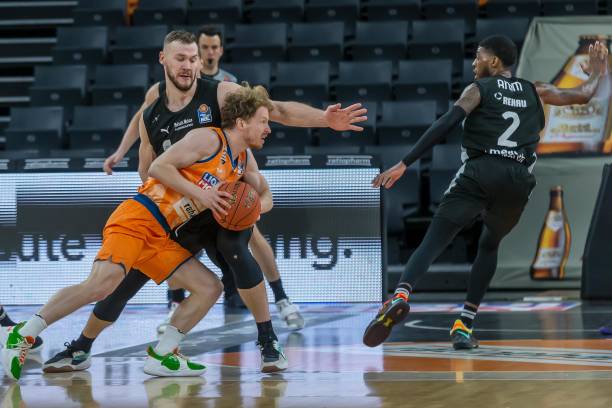 拉菲尼亚和 拉菲尼亚和