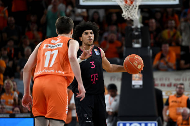 我们不仅看 我们不仅看