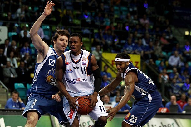 续展现了他 续展现了他